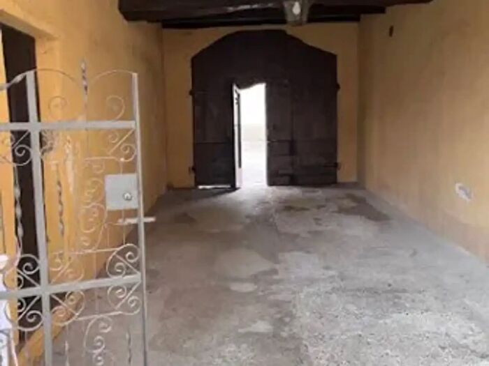 Casa con 5 locali in vendita in Tortona