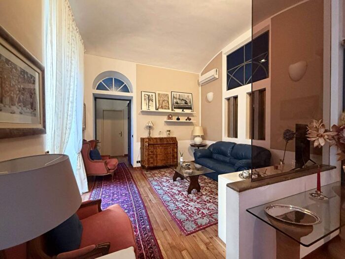 Appartamento trilocale in affitto in Via Valeggio, Crocetta, Torino