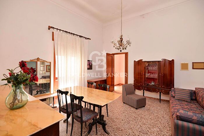 Casa quadrilocale in vendita in Via Giovanni Paisiello, Soleto