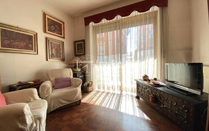 Appartamento con 6 locali in vendita in Via XX Settembre, Biella