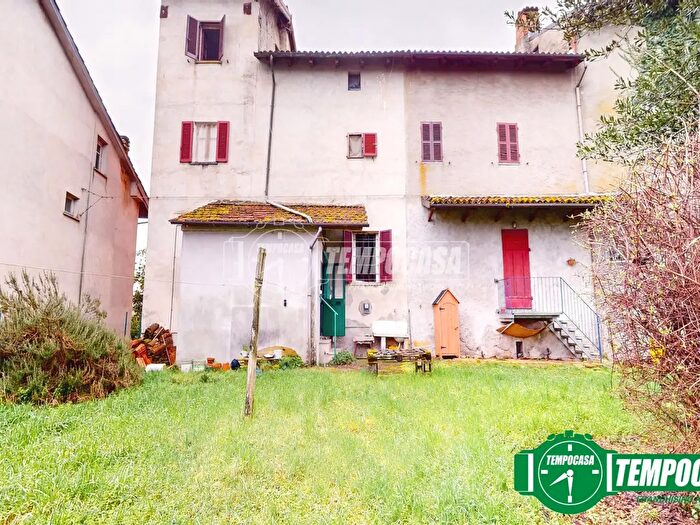 Appartamento con 5 locali in vendita in Via Giuseppe Gosio, Maranzana