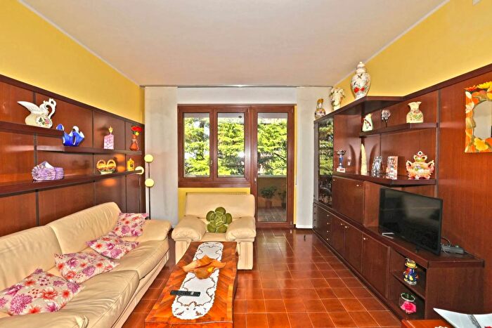 Appartamento quadrilocale in vendita in Via Giuseppe Garibaldi Casalecchio di Reno, Casalecchio Di Reno