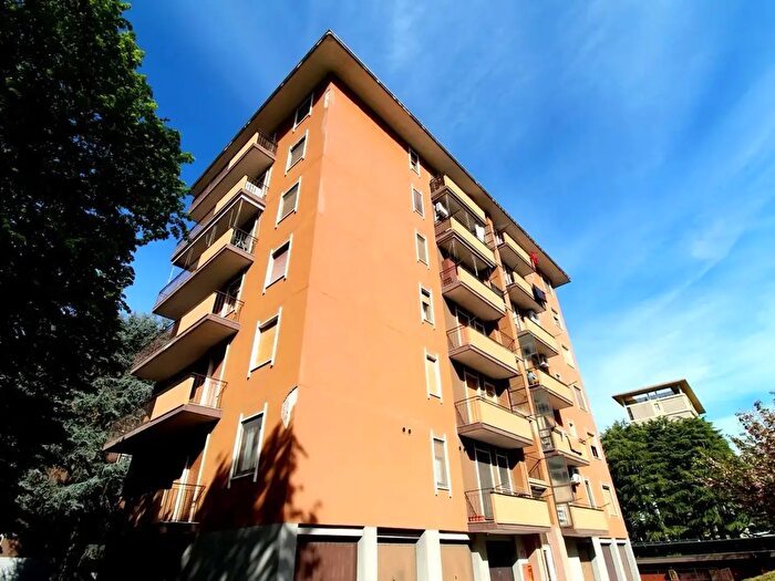 Appartamento trilocale in vendita in Via Prestinari d, Novara