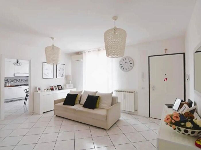 Appartamento quadrilocale in vendita in Via Vittorio Emanuele II, Bernareggio