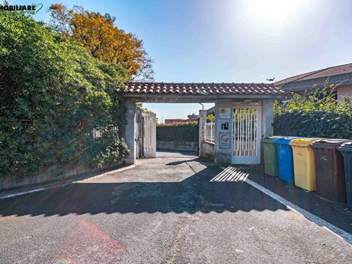 Appartamento trilocale in vendita in Viale Laino, Catania