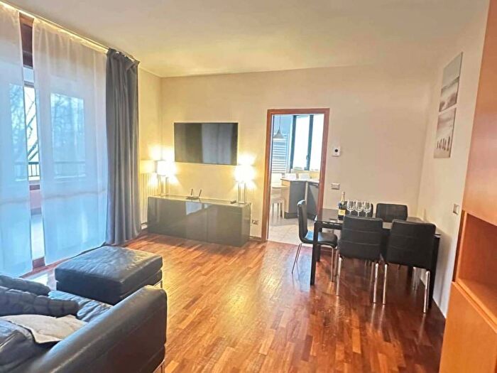 Appartamento quadrilocale in affitto in Via dei Fontanili, Ripamonti Fondazione Prada, Milano