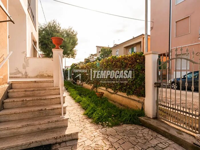 Appartamento trilocale in vendita in Via Colleoni, Civitanova Marche