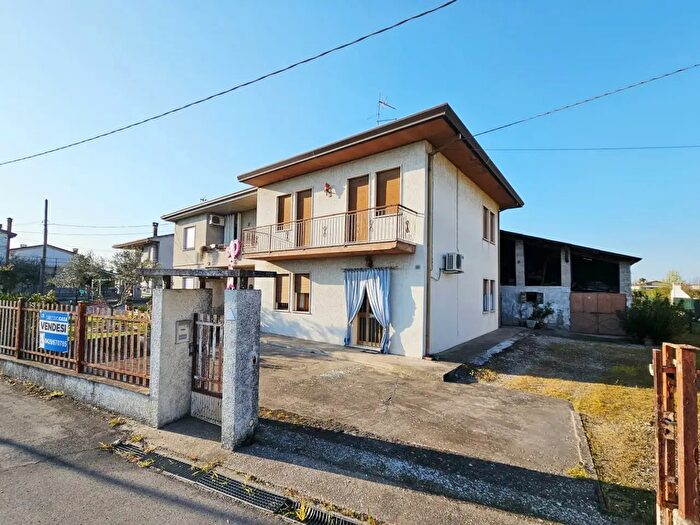 Casa quadrilocale in vendita in Via Vittorio, Ponso