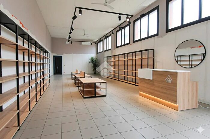 Appartamento bilocale in vendita in Via Monte Grappa, Veduggio Con Colzano