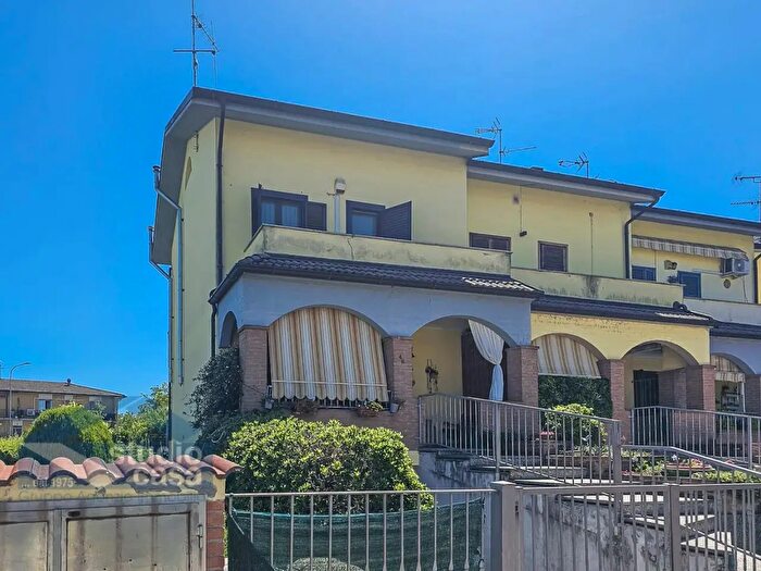 Casa trilocale in vendita in Via Don Luigi Sturzo, Borgo San Giovanni