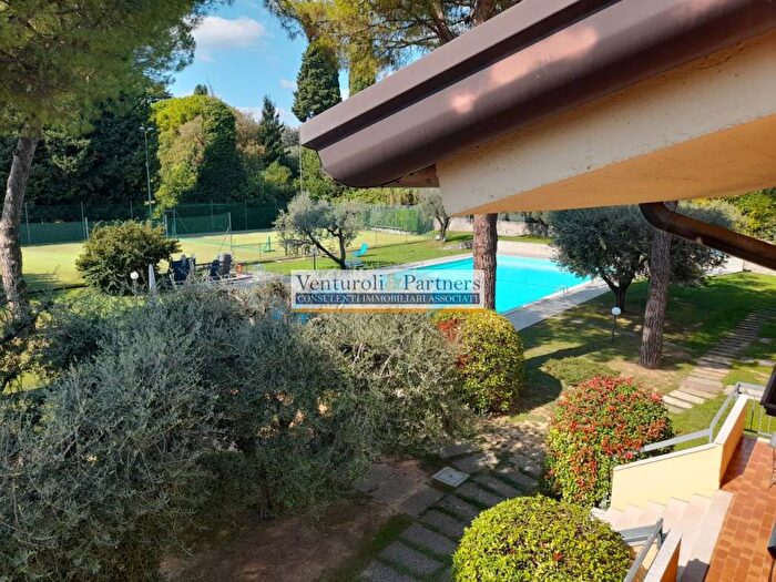 Appartamento bilocale in affitto in Via Roma, Moniga del Garda
