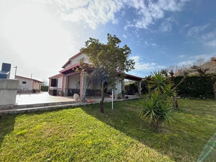 Casa con 5 locali in vendita in Via Matteotti Snc, Castel Campagnano