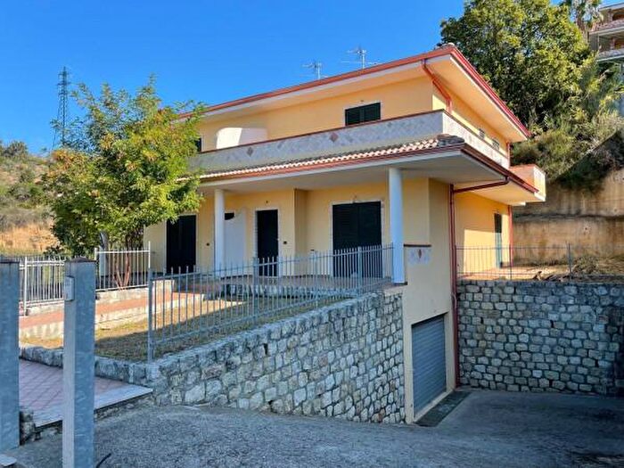 Casa con 5 locali in vendita in Contrada Santa Litterata, Belvedere Marittimo