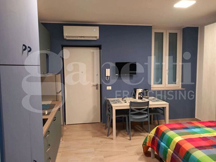 Appartamento monolocale in affitto in Piazza Alessandro Manzoni, San Michele, Busto Arsizio