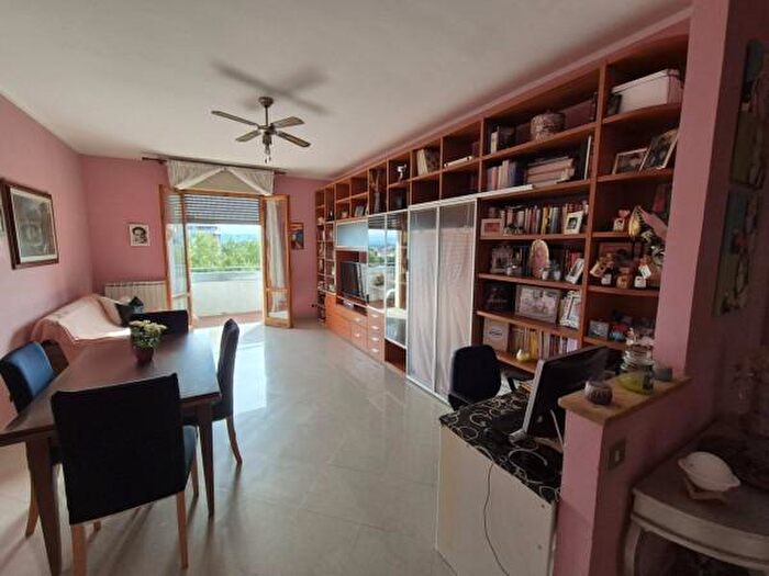 Appartamento trilocale in vendita in Via Caravaggio, Reggio Emilia