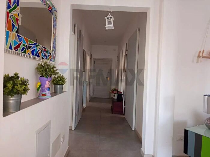 Appartamento con 5 locali in vendita in Piombino