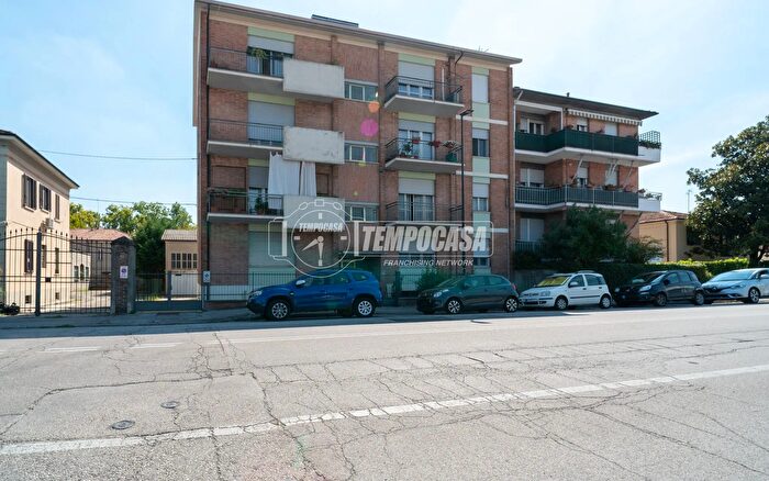 Appartamento trilocale in vendita in Via Porta Catena, Ferrara
