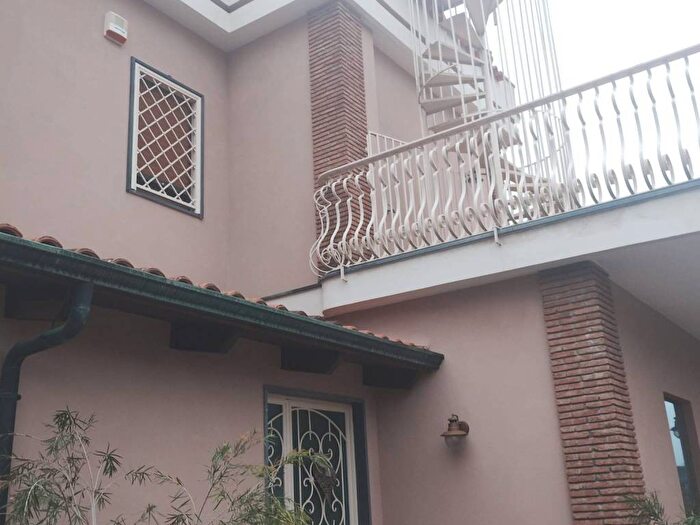 Casa con 5 locali in affitto in Contrada La Schiana, Località la Schiana Damiani, Pozzuoli