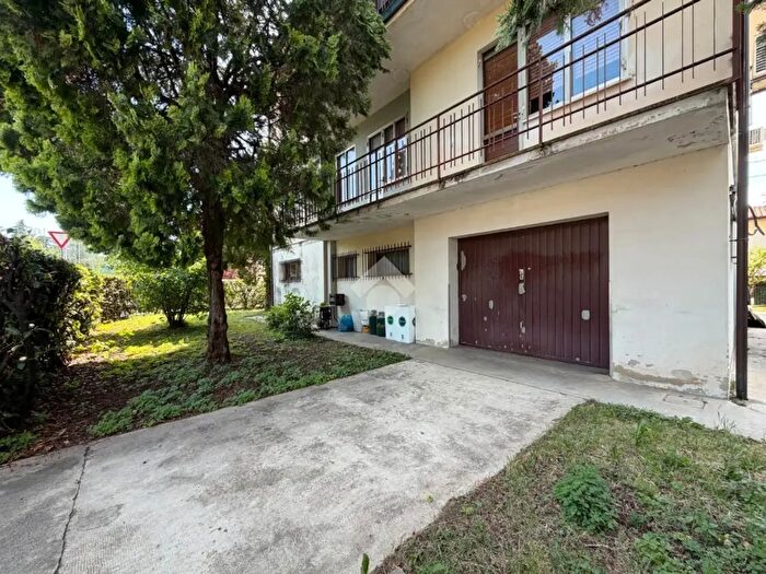 Appartamento con 6 locali in vendita in Via Sibelius, Bassano Del Grappa