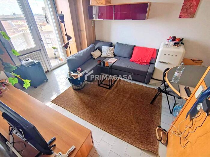Appartamento bilocale in affitto in Via Valenza, Navigli Darsena, Milano