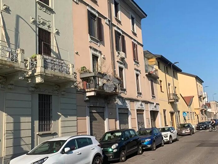 Appartamento bilocale in vendita in Via Triboniano, Milano