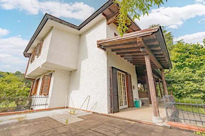 Casa con 5 locali in vendita in Via Monte Zuccolo, Appiano Gentile