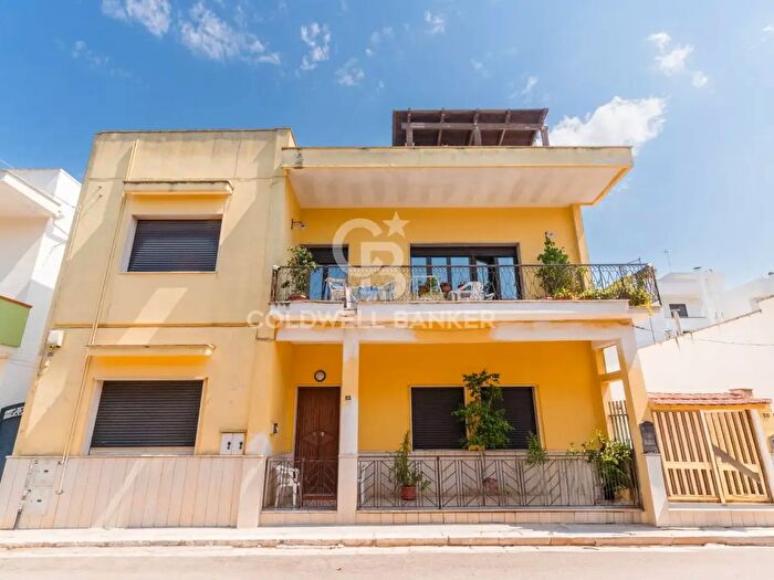 Appartamento con 5 locali in vendita in Via Quinto Ennio, Casarano