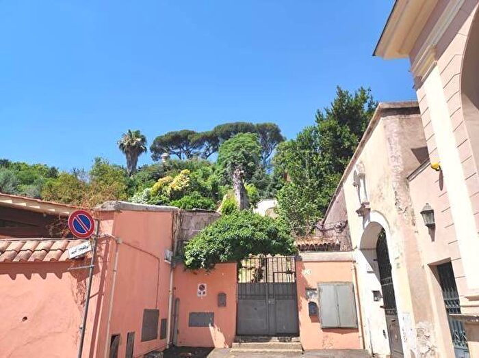 Appartamento trilocale in affitto in Trastevere, Roma