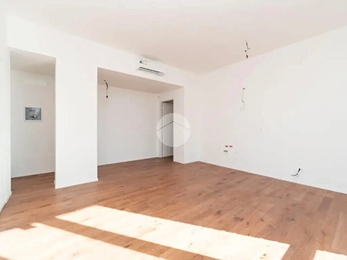 Appartamento trilocale in vendita in Via Francesco Primaticcio, Milano