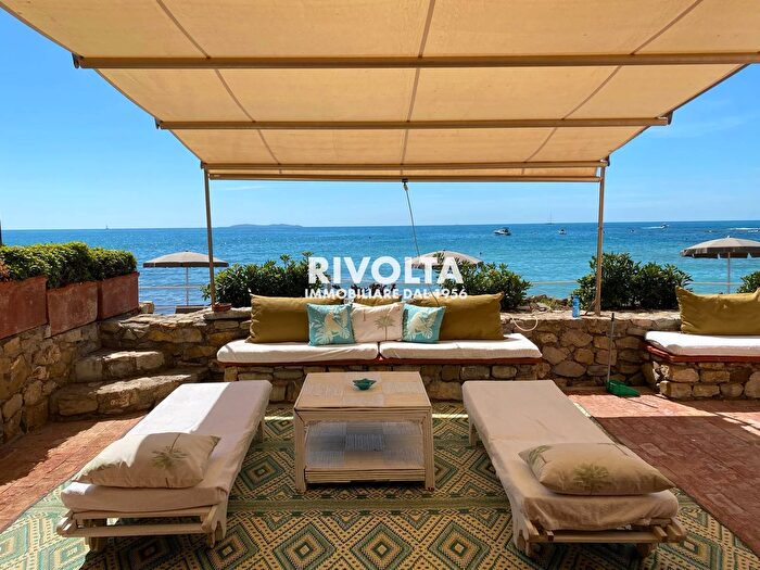 Appartamento quadrilocale in vendita in Loc Le Cannelle, Monte Argentario