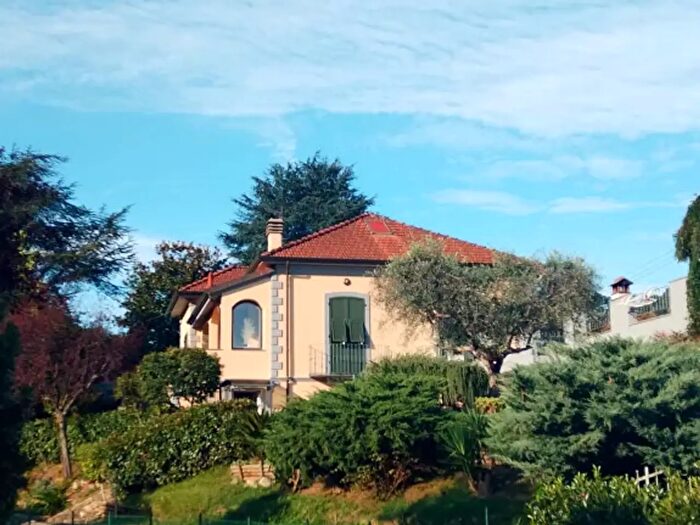 Casa con 6 locali in vendita in Via Don Giovanni Minzoni, Vezzano Ligure