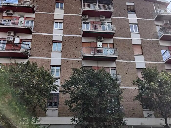 Appartamento trilocale in vendita in Via di Acqua Bullicante, Roma