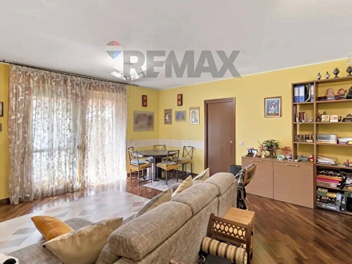Appartamento trilocale in vendita in Via Dante Alighieri d, Pioltello