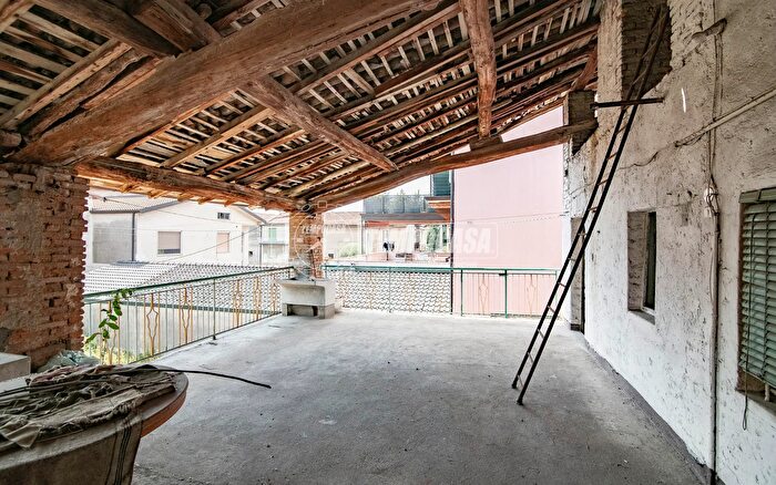 Appartamento con 5 locali in vendita in Via San Bernardo, Castel Rozzone