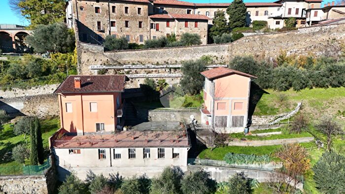 Casa quadrilocale in vendita in Via S Gervasio, Capriolo