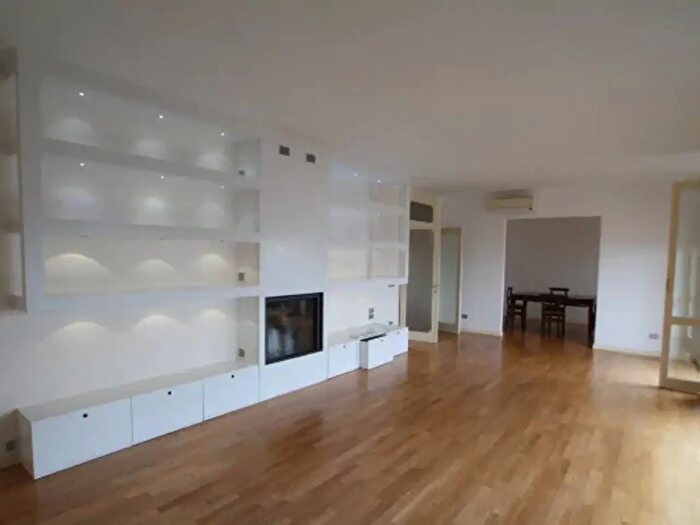 Appartamento con 5 locali in affitto in Via Settembre, Perugia