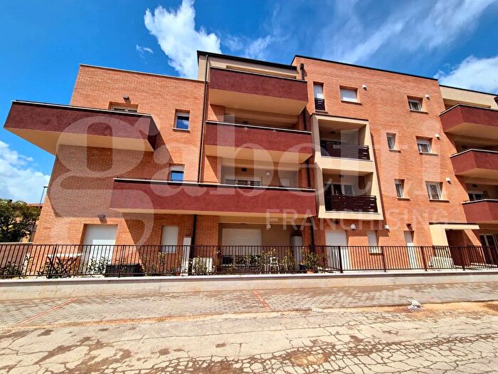 Appartamento trilocale in vendita in Via San Rocco, Bastia Umbra