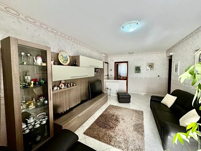 Appartamento trilocale in vendita in Viale Castagnola, Catania