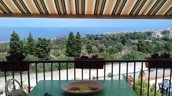 Appartamento bilocale in vendita in Pollina