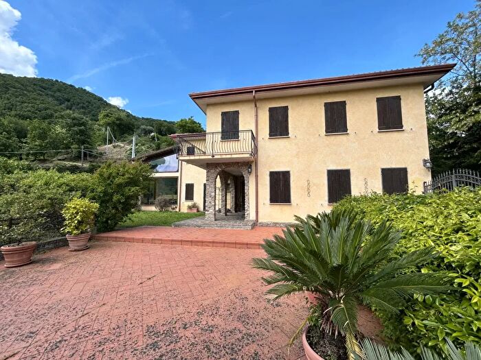 Casa con 7 locali in vendita in Via Roccolo, Galzignano Terme
