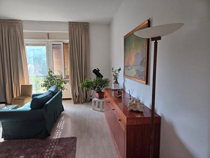 Appartamento trilocale in vendita in Via Stefano delle Chiaje, Roma