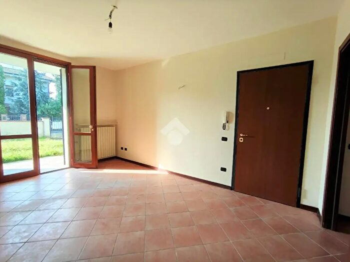 Appartamento trilocale in vendita in Curtatone