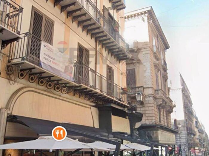 Appartamento trilocale in affitto in Salita Santantonio, Castellammare, Palermo