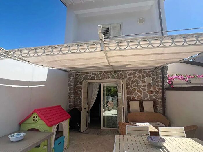 Casa con 6 locali in vendita in Via Ponchielli, Forte Dei Marmi