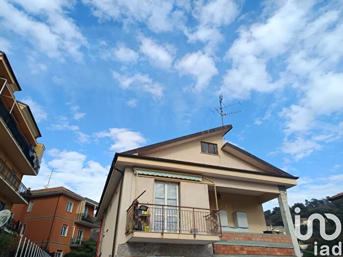 Appartamento con 5 locali in vendita in Via Rive, Boissano