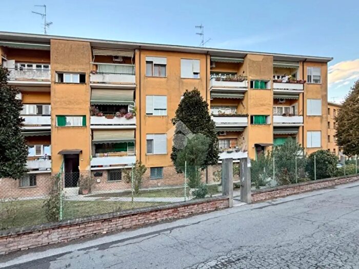 Appartamento trilocale in vendita in Via Giovanni Zibordi, Guastalla