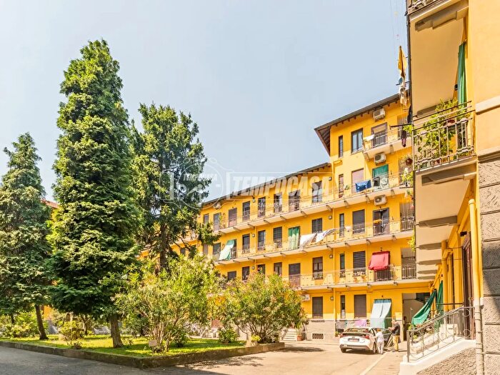 Appartamento trilocale in vendita in Viale Nazario Sauro, Milano