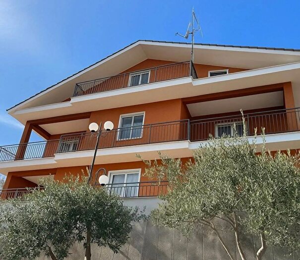 Casa con 10 locali in vendita in Via Cerreto SantOnofrio Alvito Frosinone, Alvito