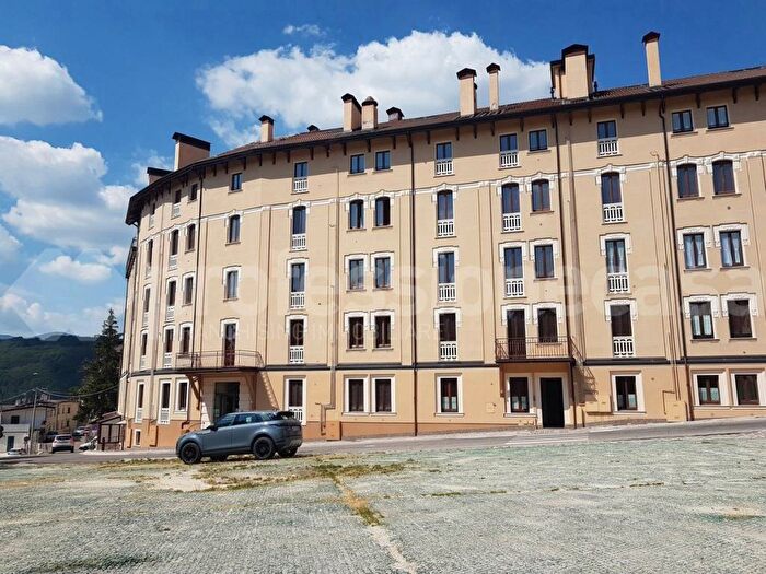 Appartamento trilocale in affitto in Via Fonticella, Rivisondoli