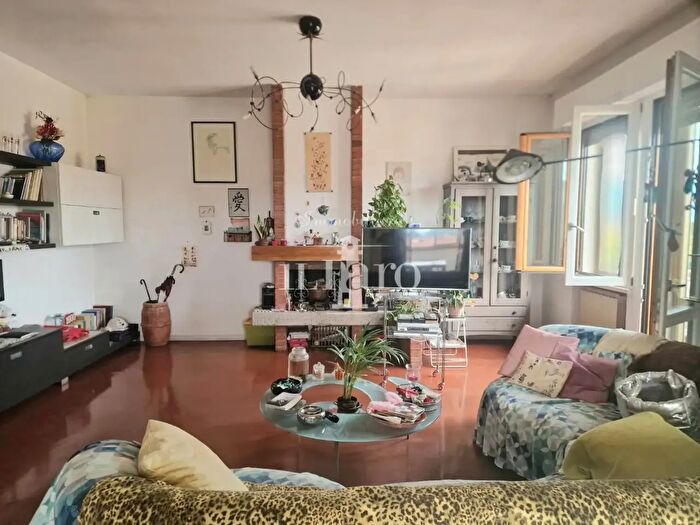 Appartamento quadrilocale in vendita in I Sotto, Campi Bisenzio